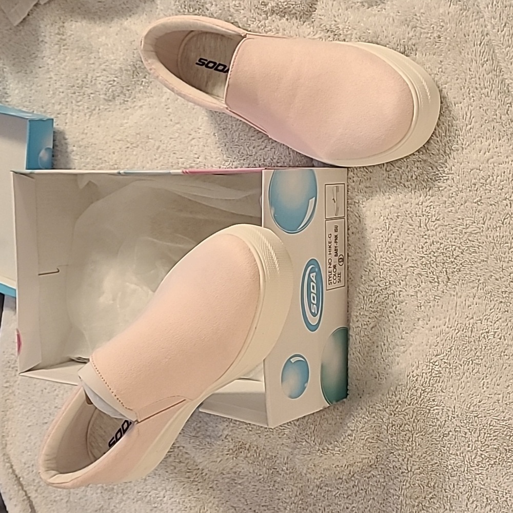 Slip on shoes, light pink size 9